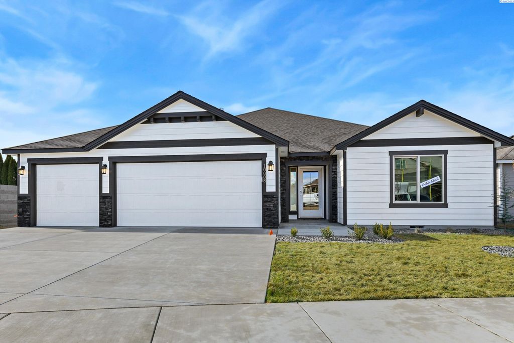 Photo of 10008 Redbud Dr, Pasco, WA 99301 (MLS # 291156)