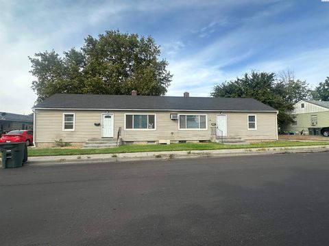 Photo of 1405 Marshall Ave, Richland, WA 99352 (MLS # 287991)
