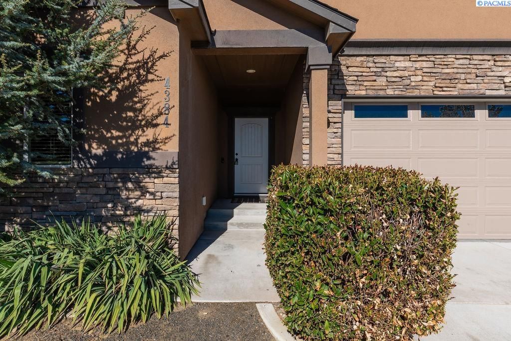 Photo of 4384 Corvina St, Richland, WA 99352 (MLS # 291518)