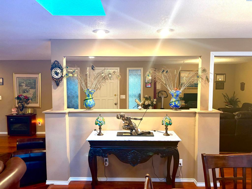 Photo of 604 Linda Ct, Richland, WA 99352 (MLS # 288374)