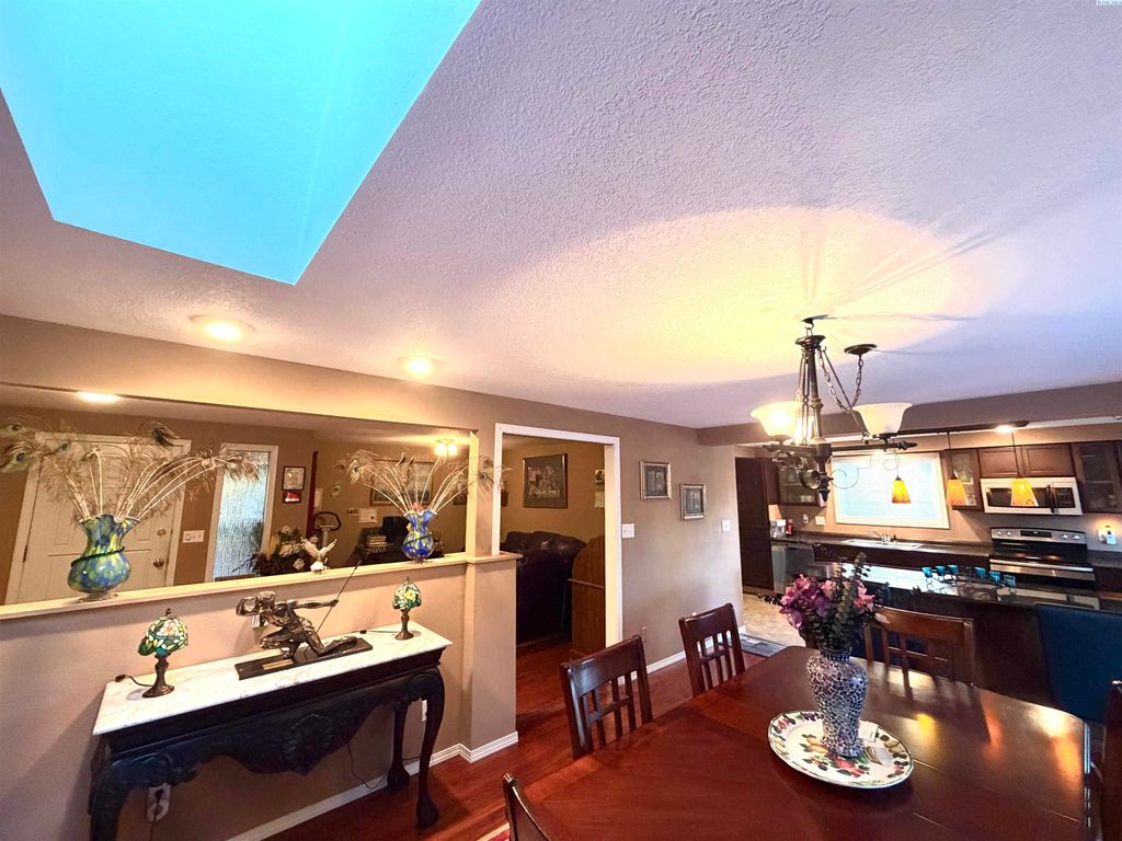 Photo of 604 Linda Ct, Richland, WA 99352 (MLS # 288374)