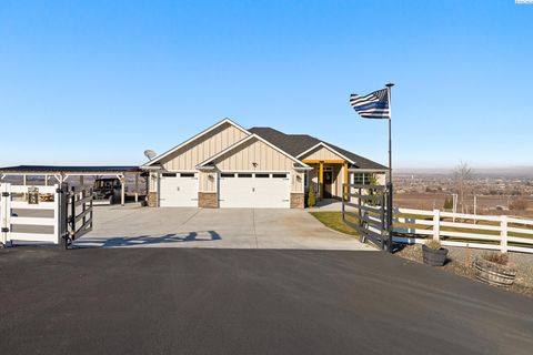 Photo of 21902 S 1522 Pr Sw (Richards Rd) Pr, Prosser, WA 99350 (MLS # 289600)