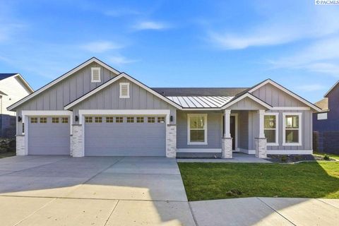 Photo of 321 Epic Street, Richland, WA 99352 (MLS # 287085)