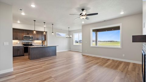 Photo of 2956 Tarragon Avenue, Richland, WA 99352 (MLS # 288726)