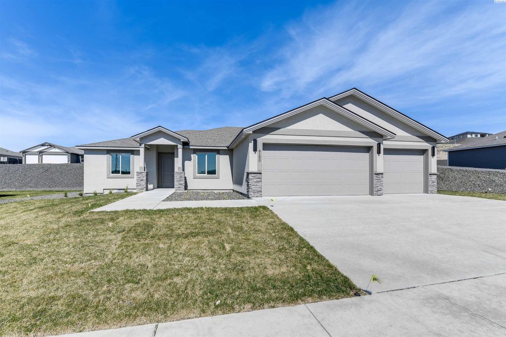 Photo of 6150 W 30th Pl, Kennewick, WA 99338 (MLS # 289351)