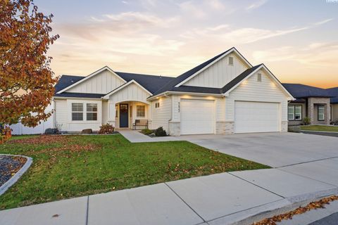 Photo of 5622 W 41st Ave, Kennewick, WA 99338 (MLS # 289046)