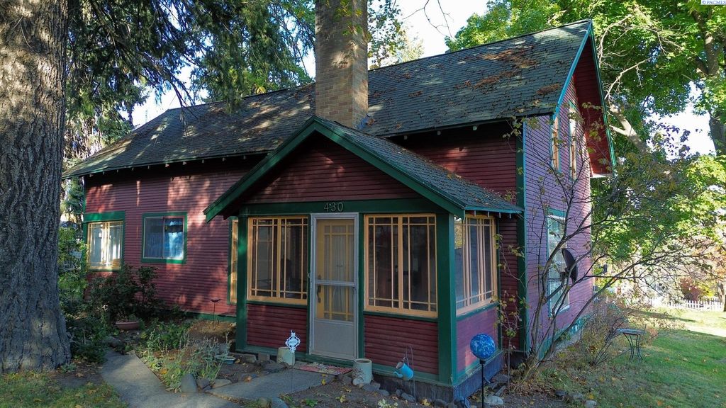 Photo of 430 SE Gladstone St, Pullman, WA 99163 (MLS # 289767)