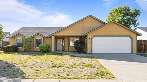 Photo of 632 N Perry Loop, Kennewick, WA 99336 (MLS # 288150)