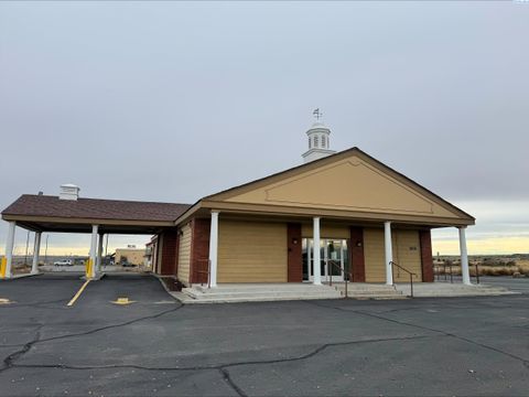 Photo of 800 S Columbia Ave, Connell, WA 99326 (MLS # 289067)