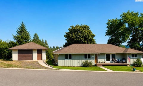 Photo of 320 N F Street, Palouse, WA 99161 (MLS # 294974)
