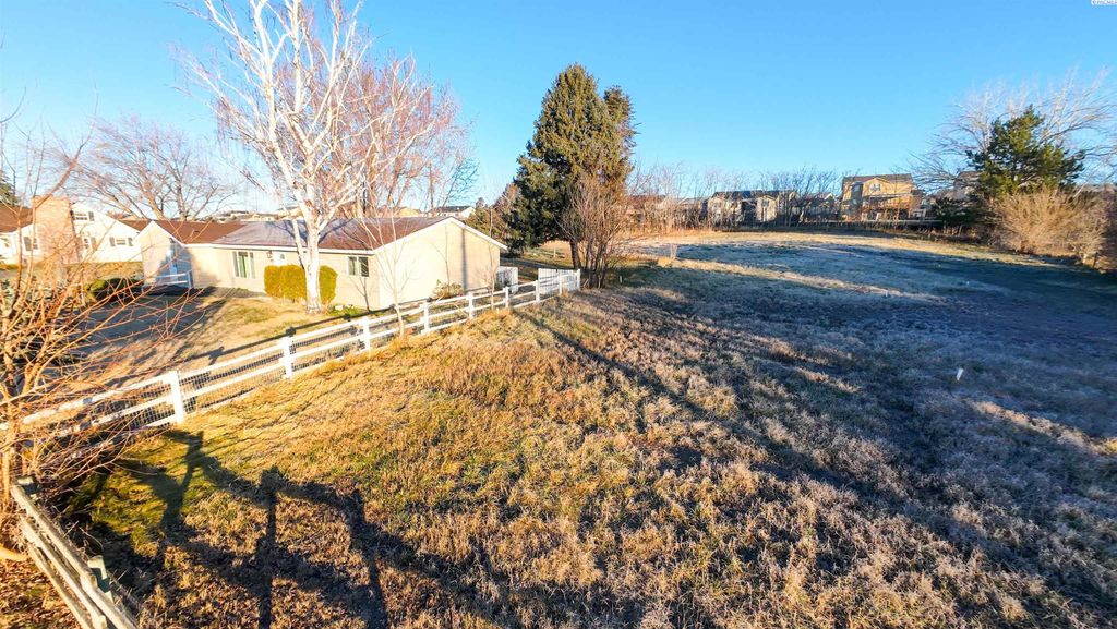 Photo of 5617 W Argent Road, Pasco, WA 99301 (MLS # 291262)