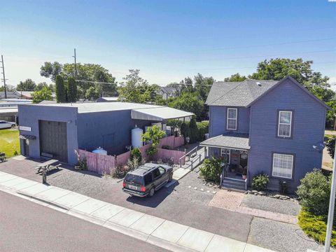 Photo of 1520 Sheridan Ave, Prosser, WA 99350 (MLS # 289358)