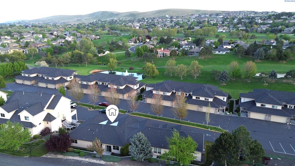 Photo of 3710 Canyon Lakes Dr K-102 Dr, Kennewick, WA 99337 (MLS # 292491)