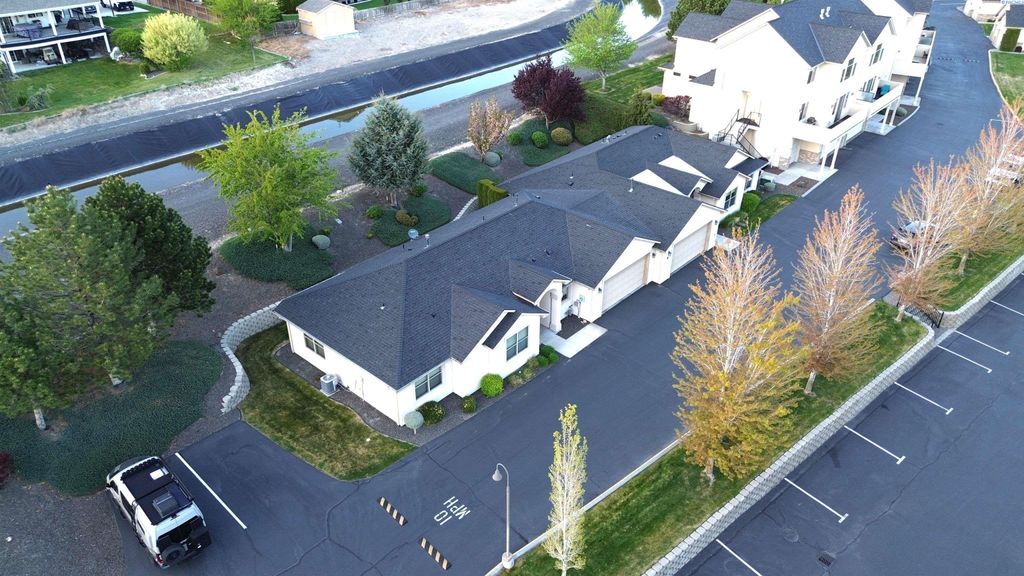 Photo of 3710 Canyon Lakes Dr K-102 Dr, Kennewick, WA 99337 (MLS # 292491)
