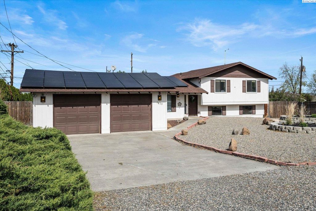 Photo of 6220 W Willamette Ave, Kennewick, WA 99336 (MLS # 291690)