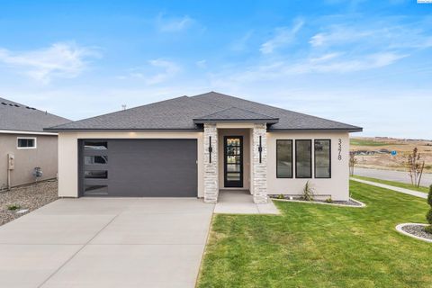 Photo of 3378 Allison Way, Richland, WA 99352 (MLS # 293694)