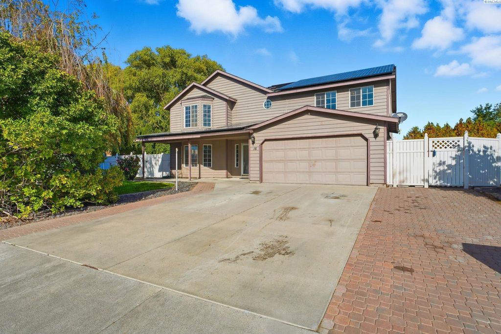 Photo of 16 W 48th Ave, Kennewick, WA 99337 (MLS # 288440)