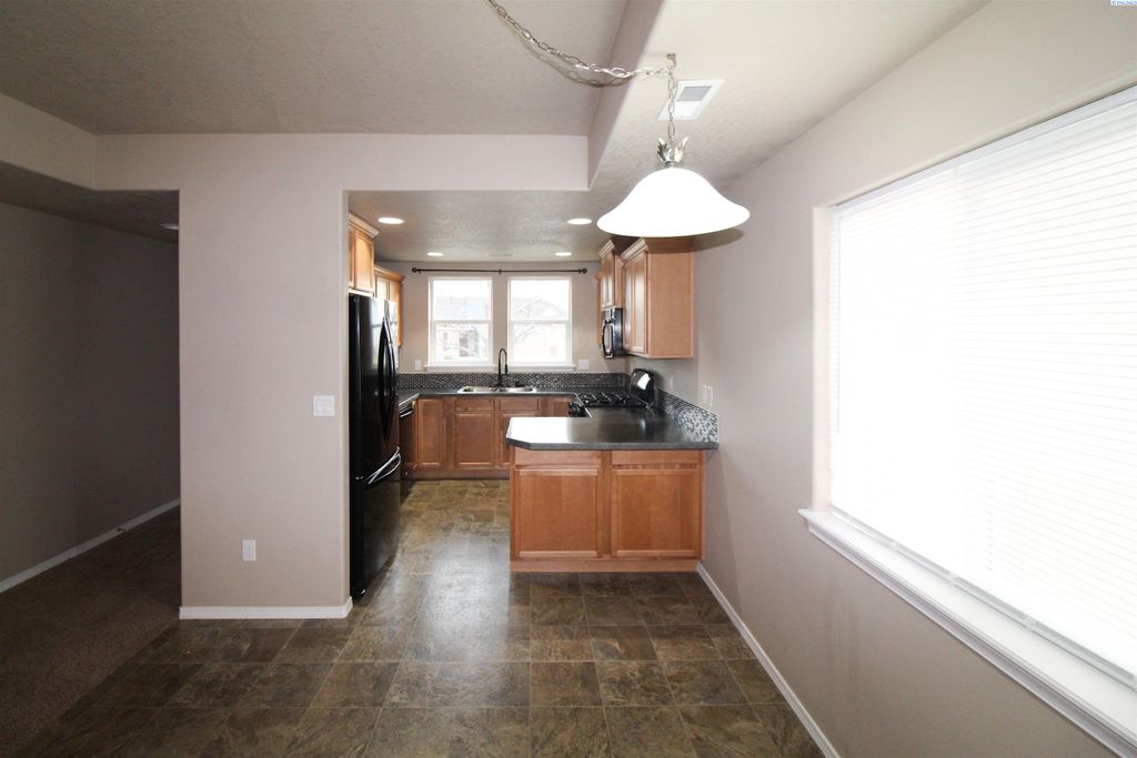 Photo of 6101 Turf Paradise Drive, Pasco, WA 99301 (MLS # 290730)