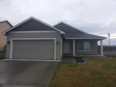 Photo of 5919 W 41st Ave, Kennewick, WA 99338 (MLS # 289415)