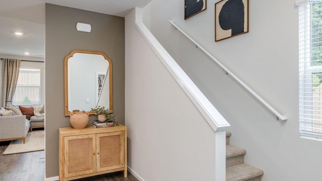 Photo of 6427 Polar Dr, Pasco, WA 99301 (MLS # 291421)