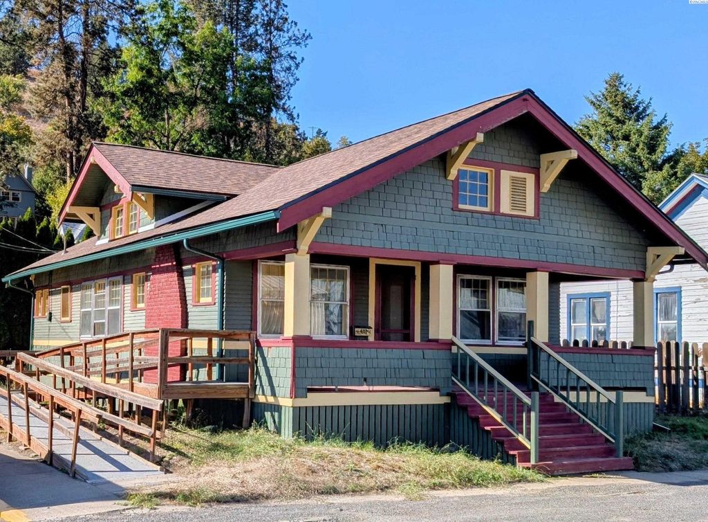 Photo of 401 N Lake St, Colfax, WA 99111 (MLS # 279474)