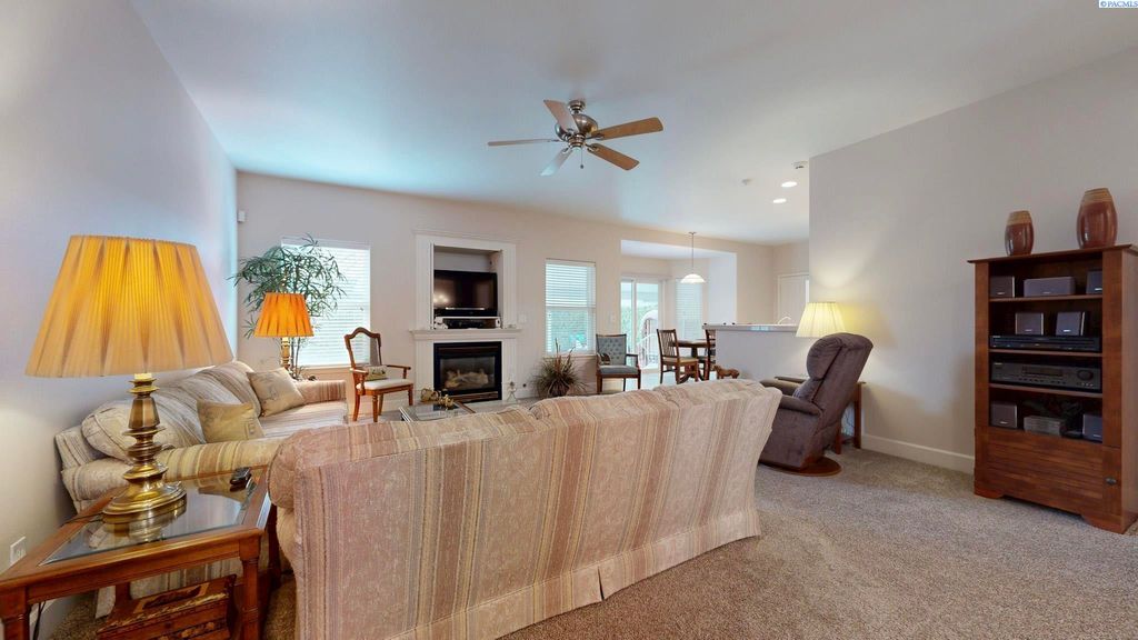 Photo of 5701 Hilo Court, West Richland, WA 99353 (MLS # 290232)