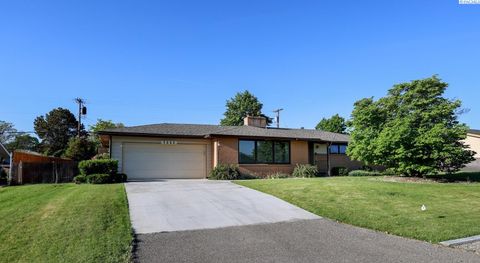 Photo of 7111 W Willamette Avenue, Kennewick, WA 99336 (MLS # 292827)