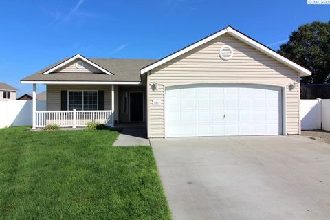 Photo of 5823 Saddle Creek Lane, Pasco, WA 99301 (MLS # 292765)