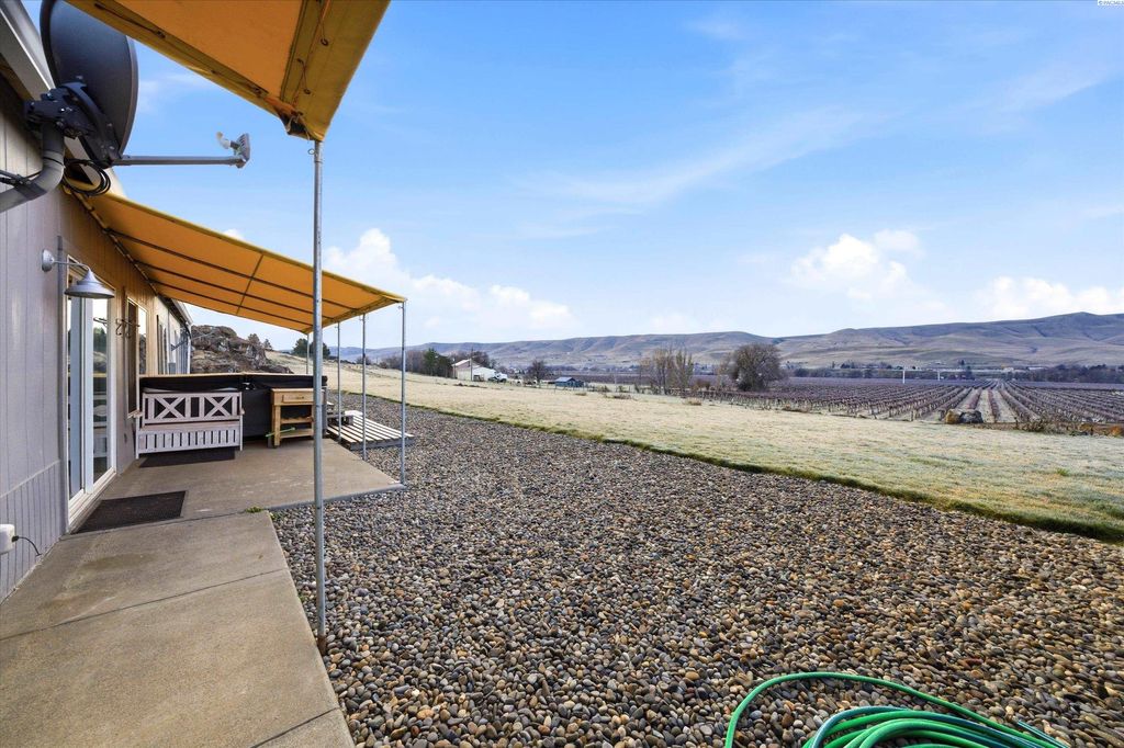 Photo of 172701 W North River, Prosser, WA 99350 (MLS # 291175)