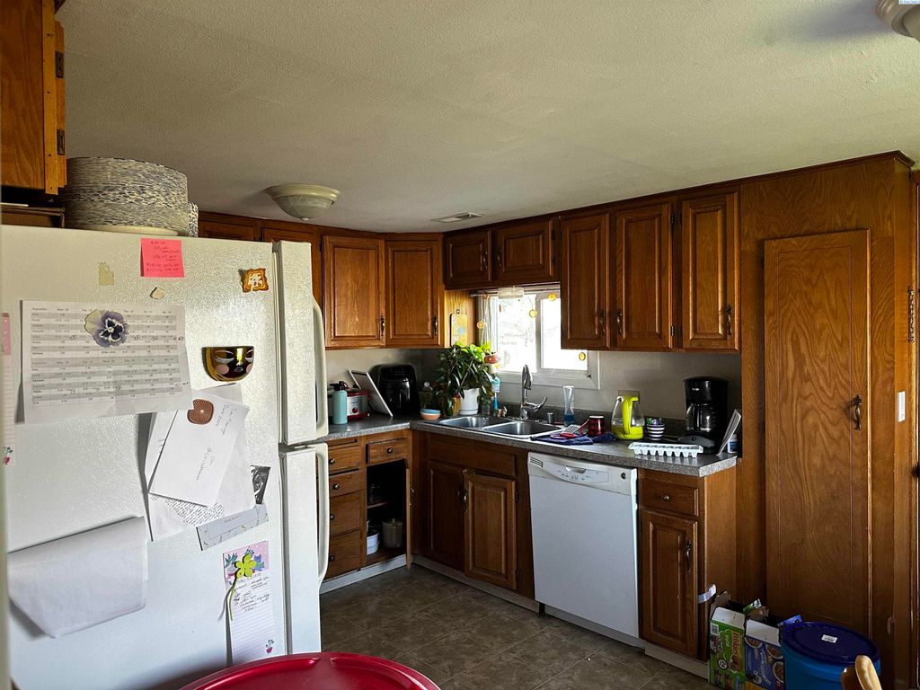 Photo of 605 Smith Ave, Richland, WA 99352 (MLS # 289169)