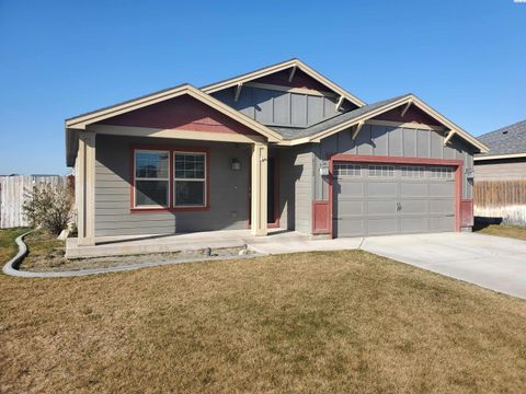 Photo of 4112 Phoenix Lane, Pasco, WA 99301 (MLS # 290895)