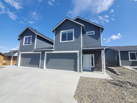 Photo of 5866 W 41st Ave, Kennewick, WA 99338 (MLS # 291007)