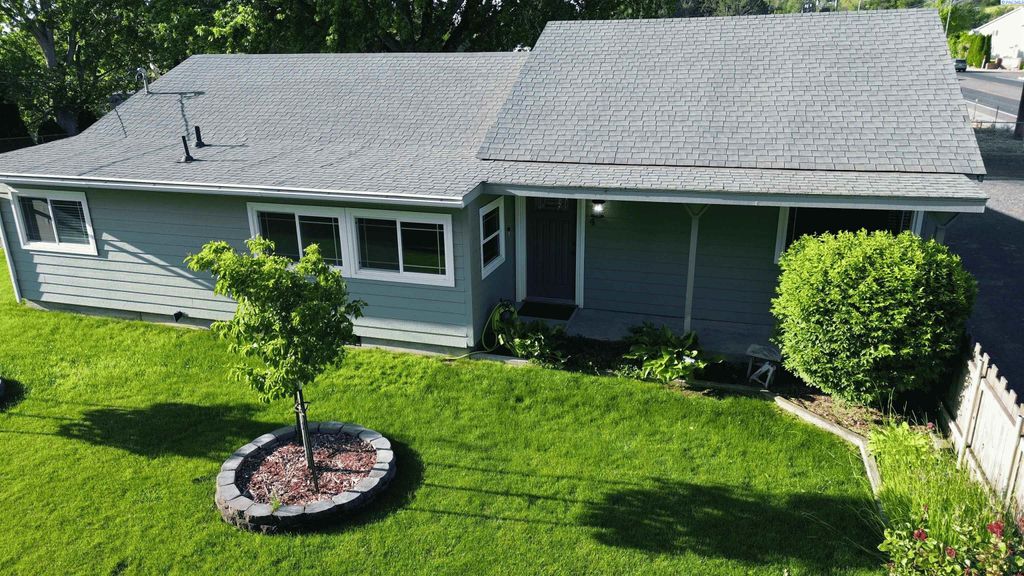 Photo of 4 E 23rd AVE, Kennewick, WA 99337 (MLS # 292974)