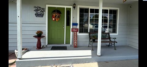 Photo of 1427 S 7th St, Sunnyside, WA 98944 (MLS # 289565)