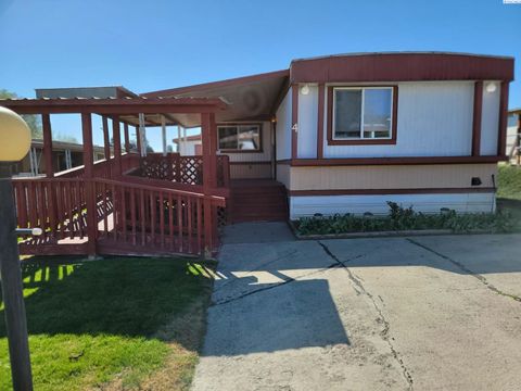 Photo of 1100 S Euclid #4 Rd, Grandview, WA 98930 (MLS # 291578)