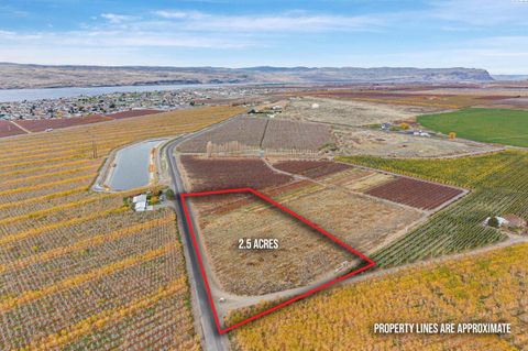 Photo of 250 E Desert Aire Drive Sw #S, Desert Aire, WA 99349 (MLS # 289026)