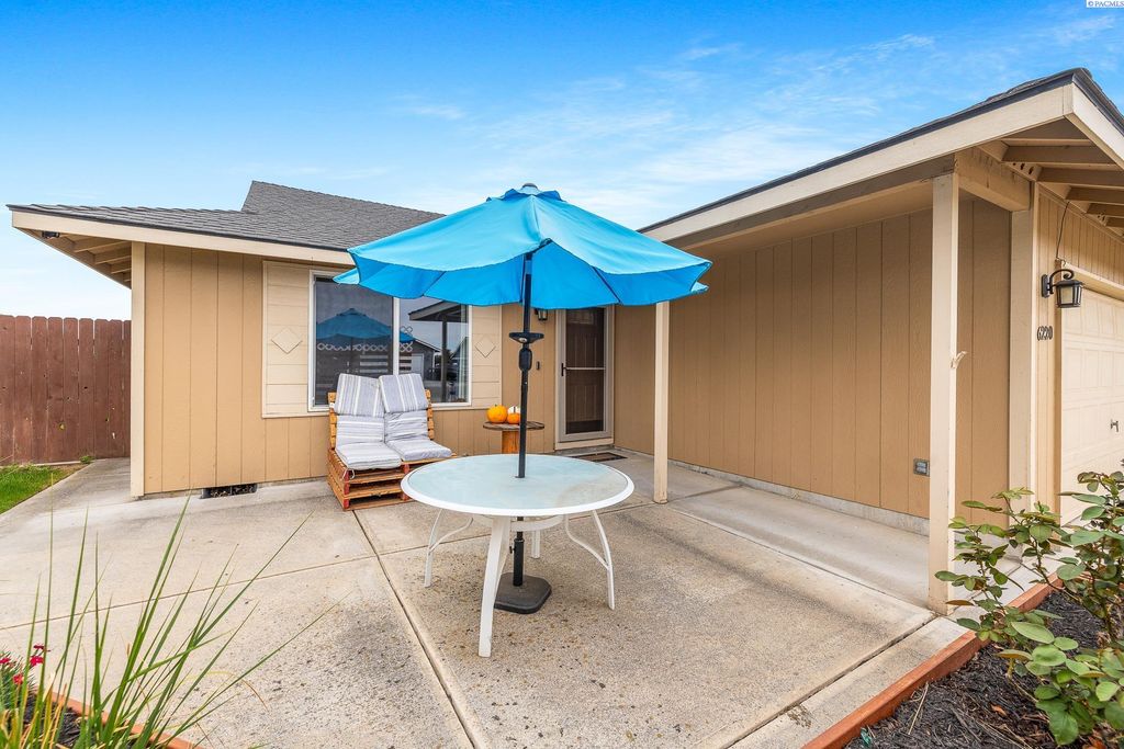 Photo of 6220 Wrigley Dr, Pasco, WA 99301 (MLS # 287985)