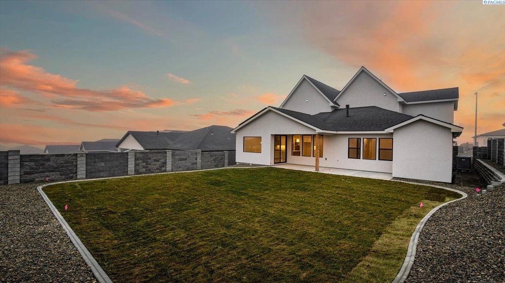 Photo of 2354 Waterhill, Richland, WA 99352 (MLS # 290499)