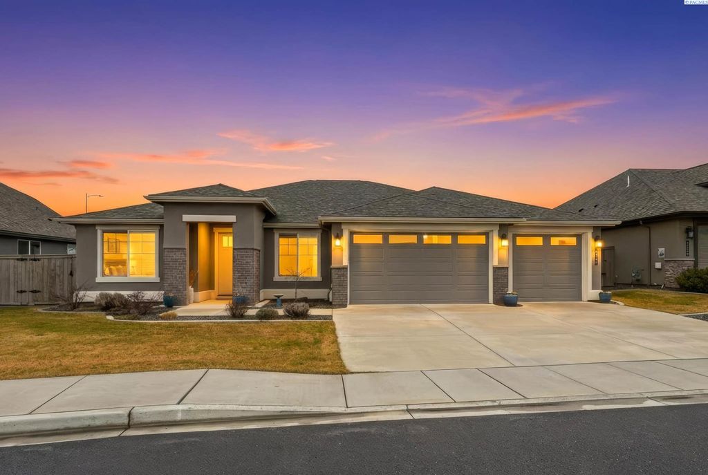 Photo of 3150 Quail Ridge Loop, Richland, WA 99354 (MLS # 290756)