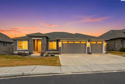 Photo of 3150 Quail Ridge Loop, Richland, WA 99354 (MLS # 290756)