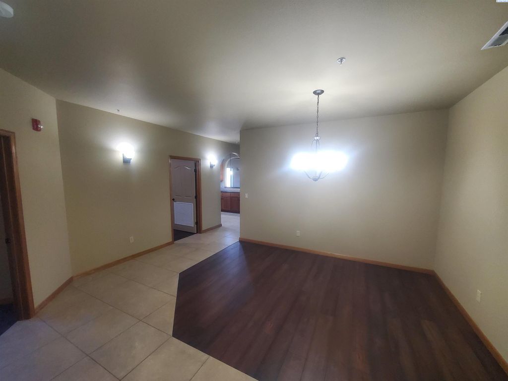 Photo of 434 Bradley Blvd #204 Blvd, Richland, WA 99352 (MLS # 288084)