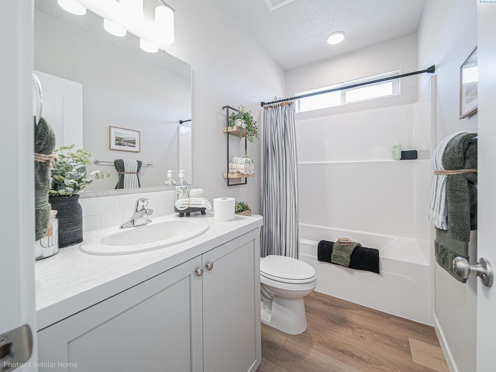 Photo of 7304 W 24th Ave, Kennewick, WA 99338 (MLS # 292459)