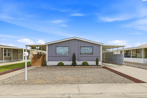 Photo of 312 S Columbia Center Blvd. #43 Blvd, Kennewick, WA 99336 (MLS # 292449)
