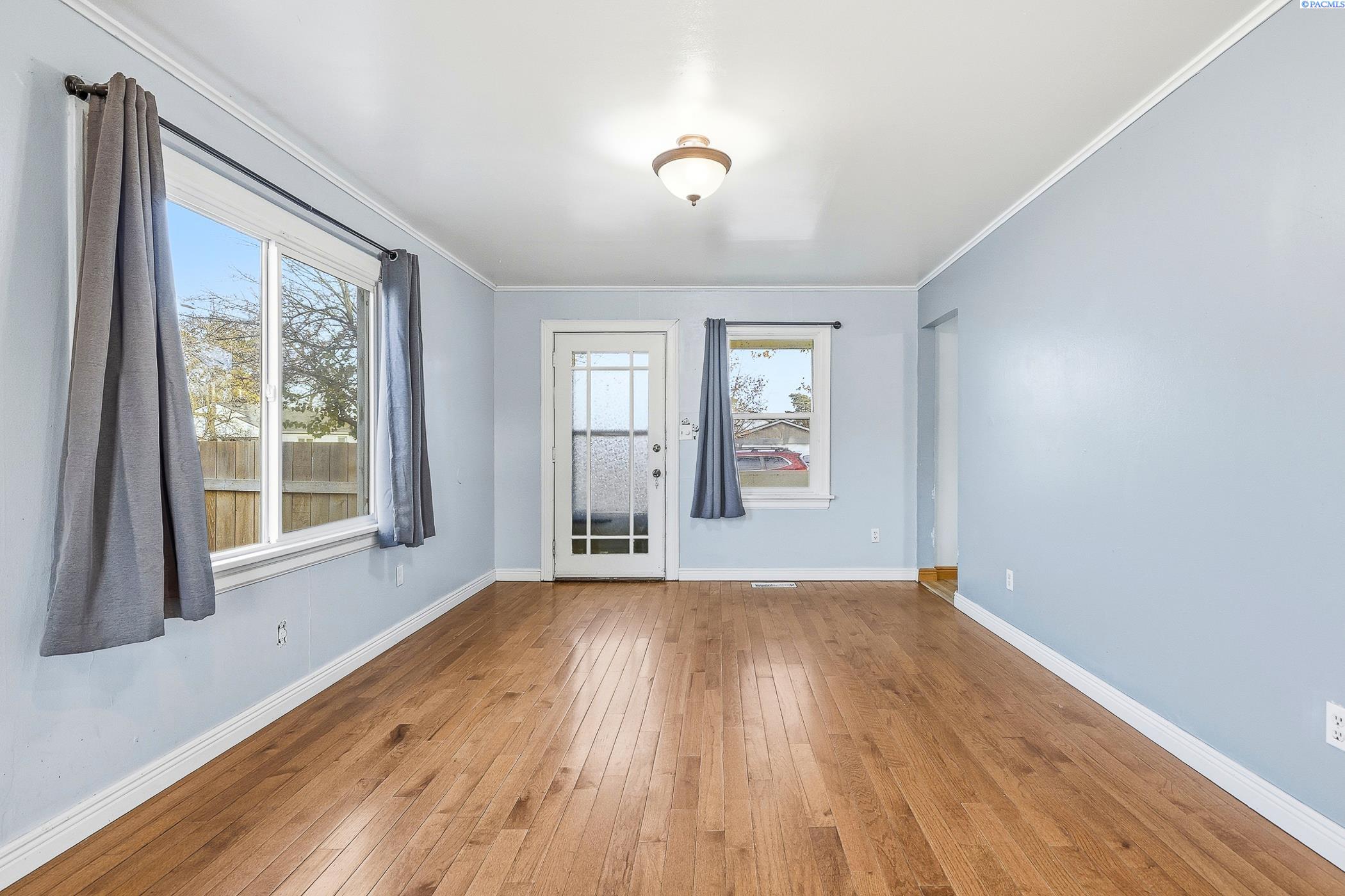 Kennewick, Washington 99336, United States, 4 Bedrooms Bedrooms, ,1 BathroomBathrooms,Residential,Active,248835