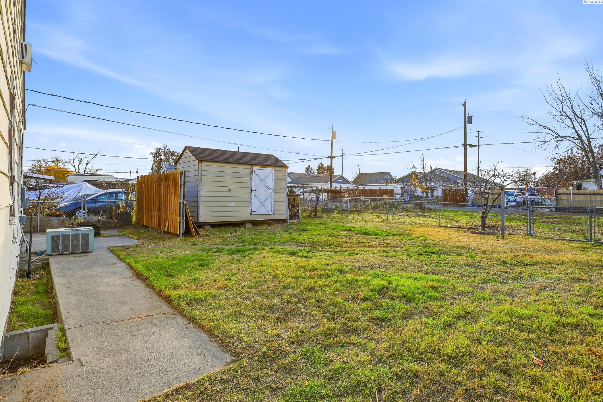 Kennewick, Washington 99336, United States, 4 Bedrooms Bedrooms, ,1 BathroomBathrooms,Residential,Active,248835