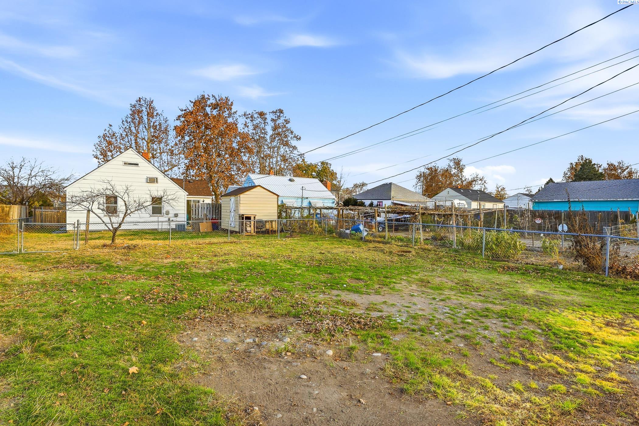 Kennewick, Washington 99336, United States, 4 Bedrooms Bedrooms, ,1 BathroomBathrooms,Residential,Active,248835