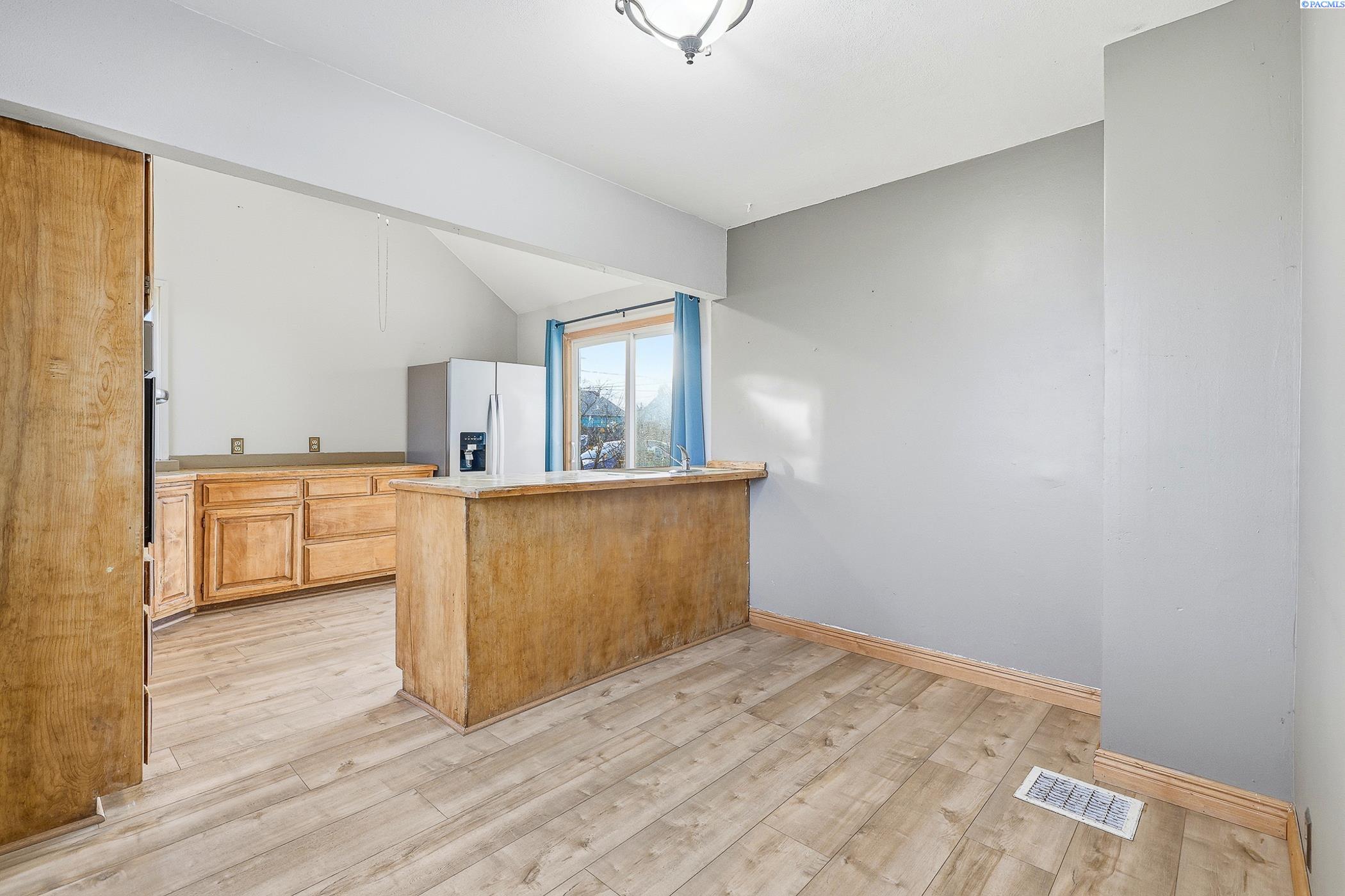 Kennewick, Washington 99336, United States, 4 Bedrooms Bedrooms, ,1 BathroomBathrooms,Residential,Active,248835