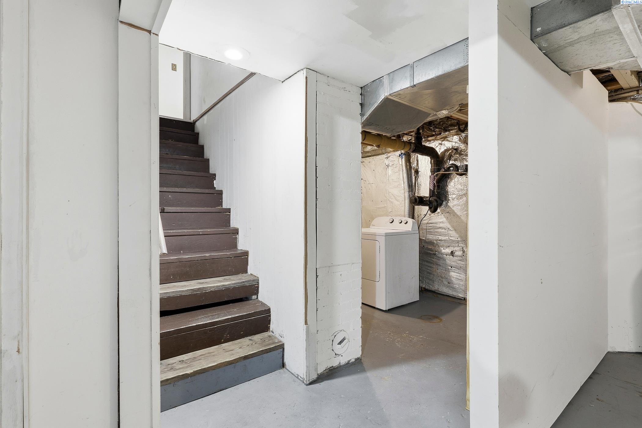 Kennewick, Washington 99336, United States, 4 Bedrooms Bedrooms, ,1 BathroomBathrooms,Residential,Active,248835