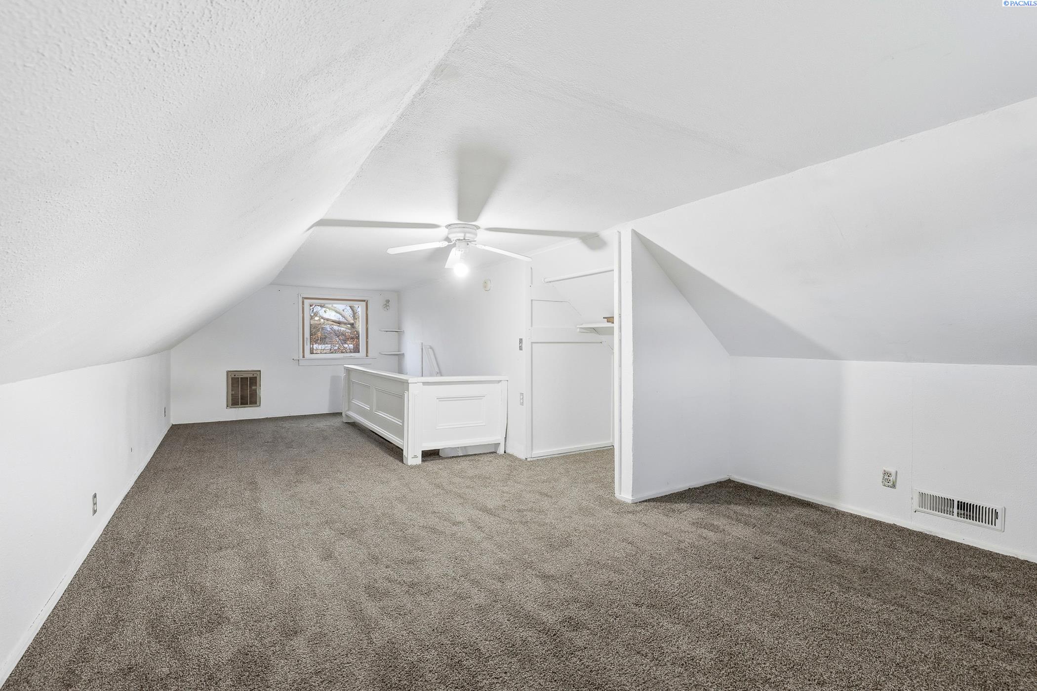 Kennewick, Washington 99336, United States, 4 Bedrooms Bedrooms, ,1 BathroomBathrooms,Residential,Active,248835