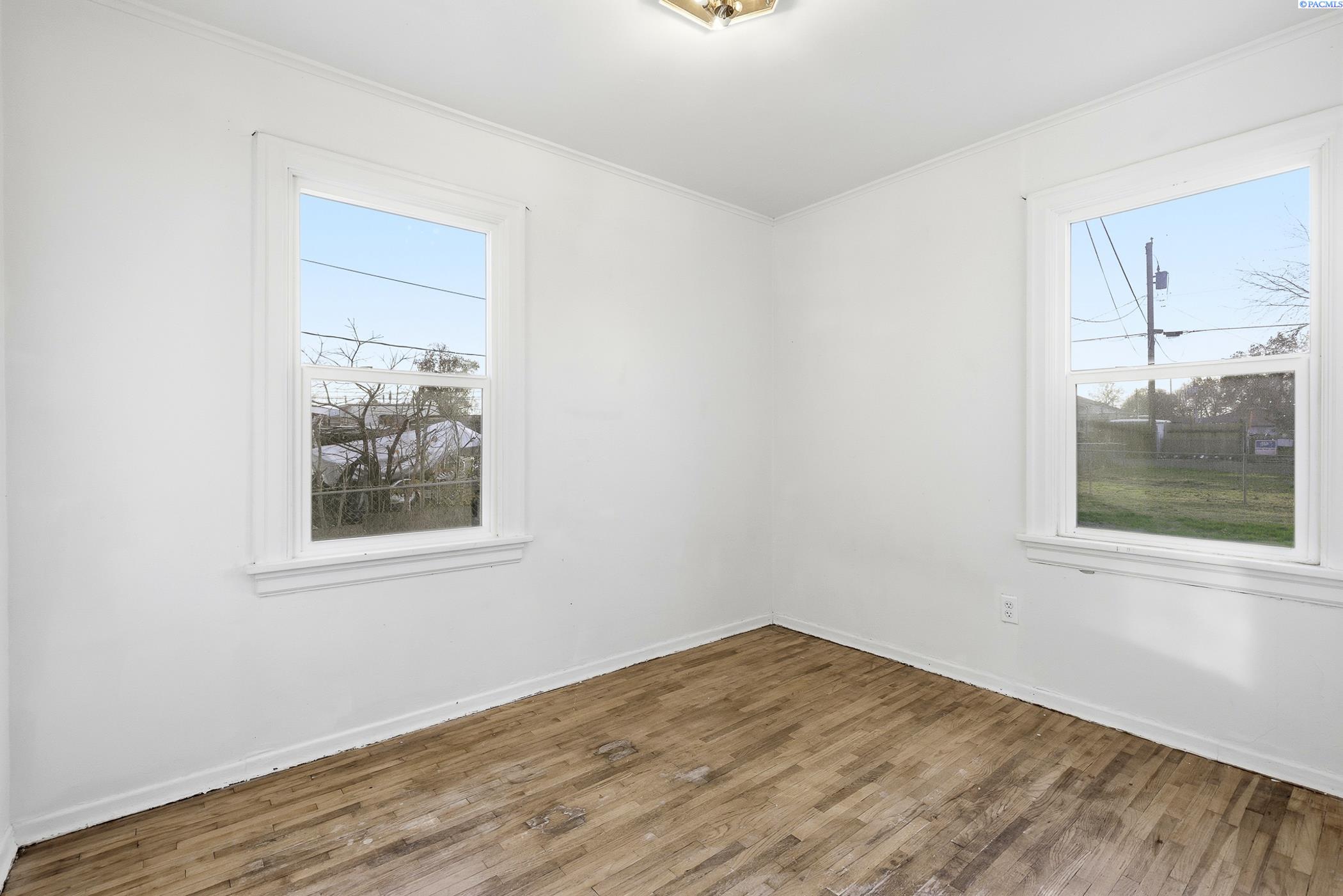 Kennewick, Washington 99336, United States, 4 Bedrooms Bedrooms, ,1 BathroomBathrooms,Residential,Active,248835